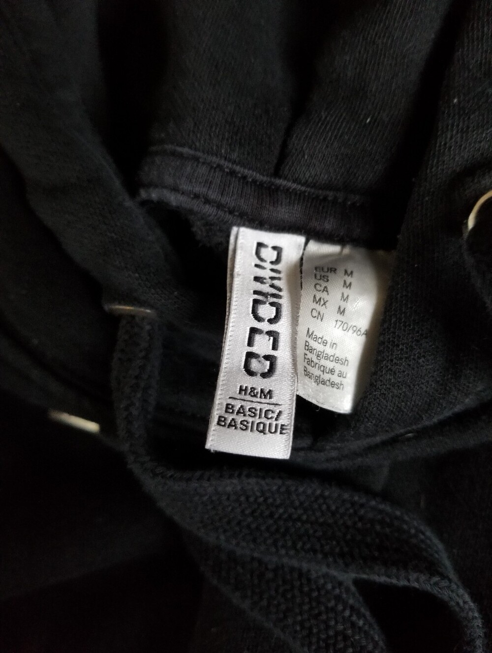 H&M | Basic Black Hoodie - Picture 4 of 5